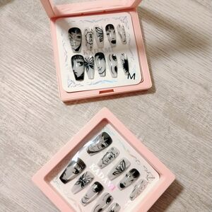 Black and White Nail Art Set